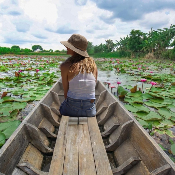 レッドロータス水上マーケット